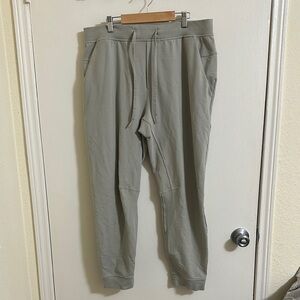 EUC Lululemon Men's Gray Jogger Pants